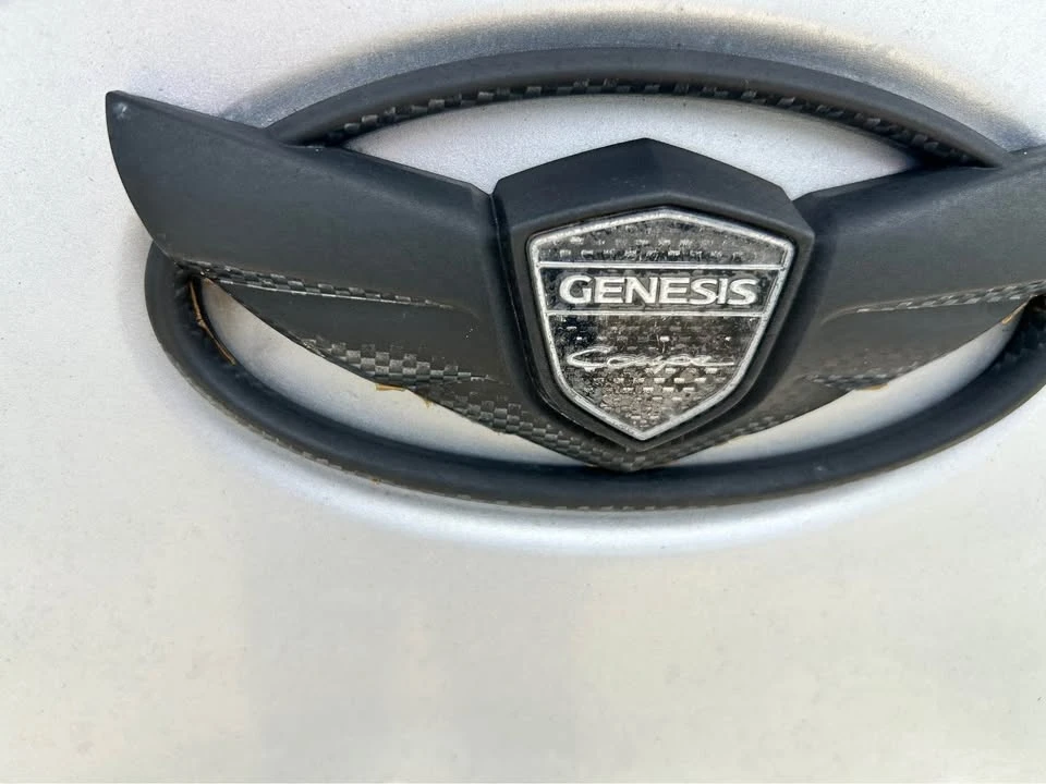 2012 Hyundai Genesis Coupe - Image 16 of 19