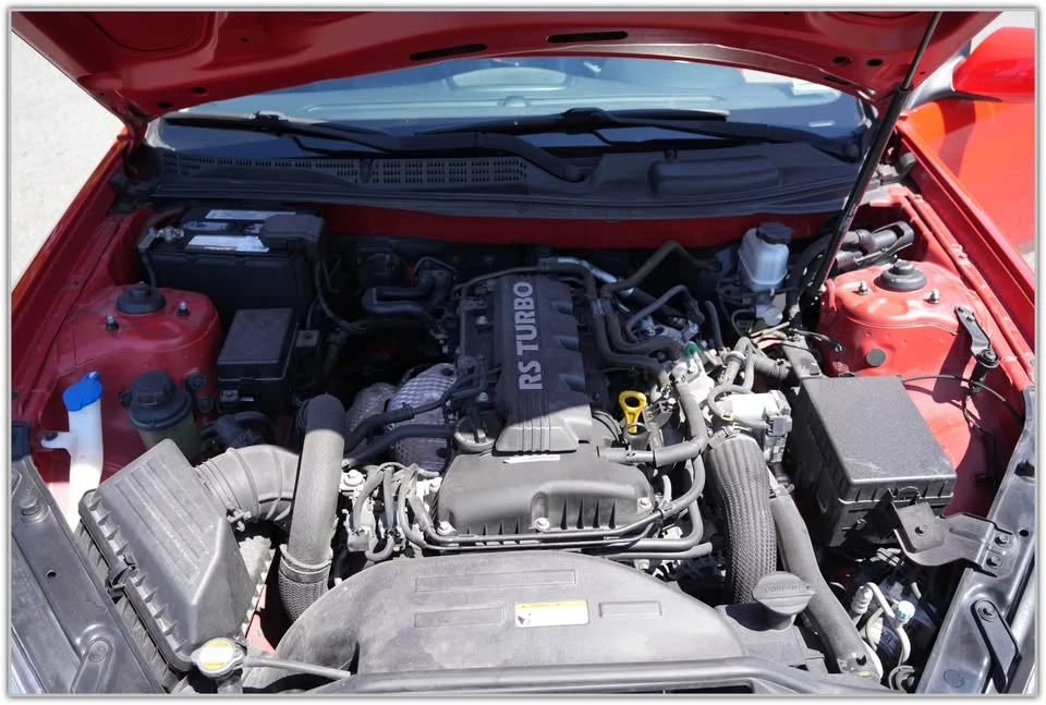 2012 Hyundai Genesis Coupe - Image 10 of 13