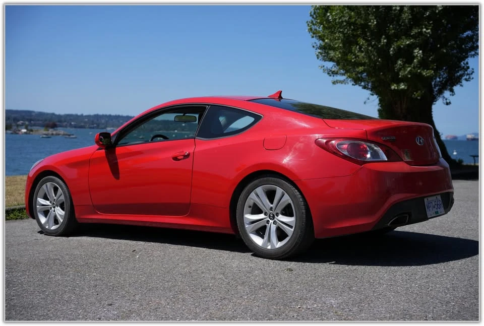 2012 Hyundai Genesis Coupe - Image 9 of 13