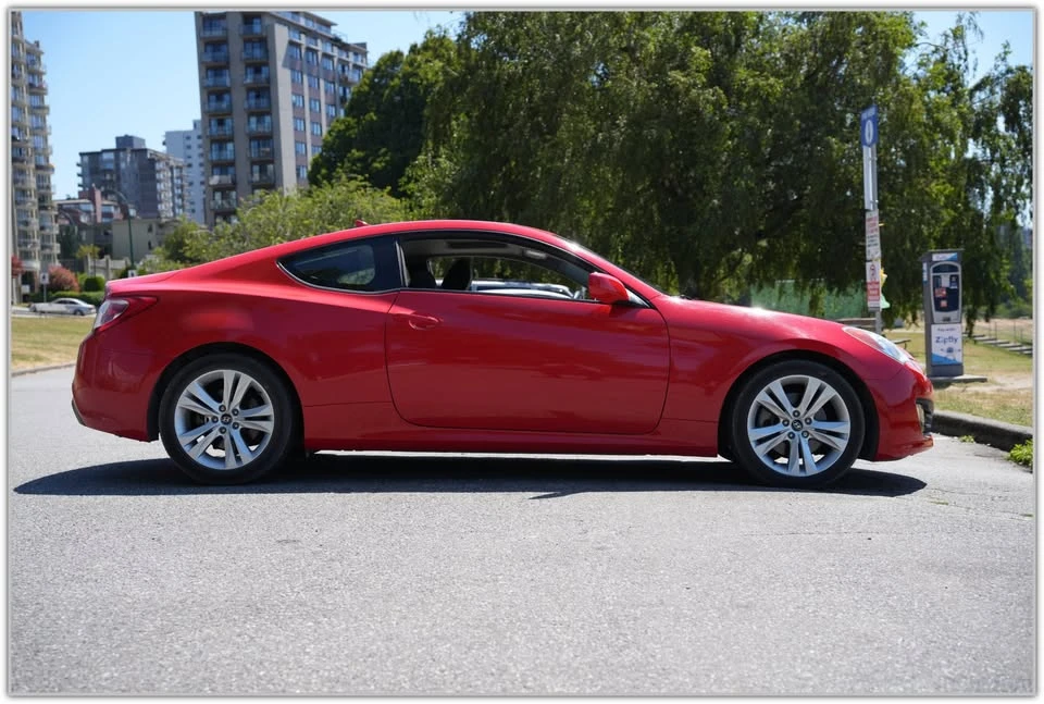 2012 Hyundai Genesis Coupe - Image 6 of 13