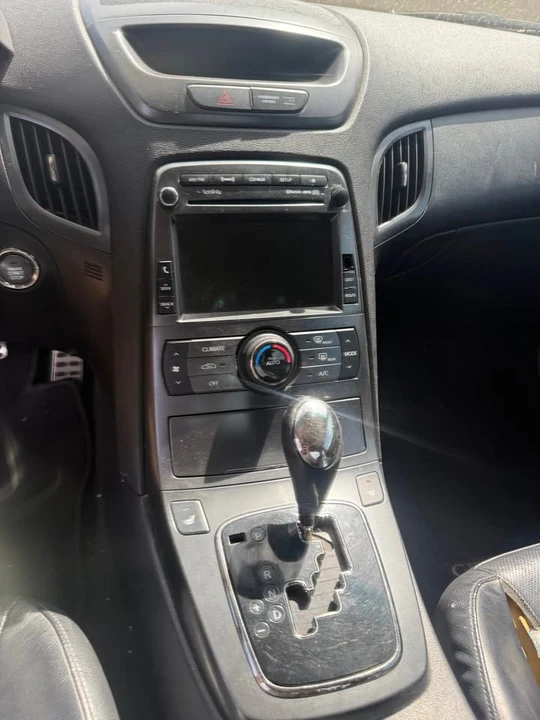 2012 Hyundai Genesis Coupe - Image 11 of 16