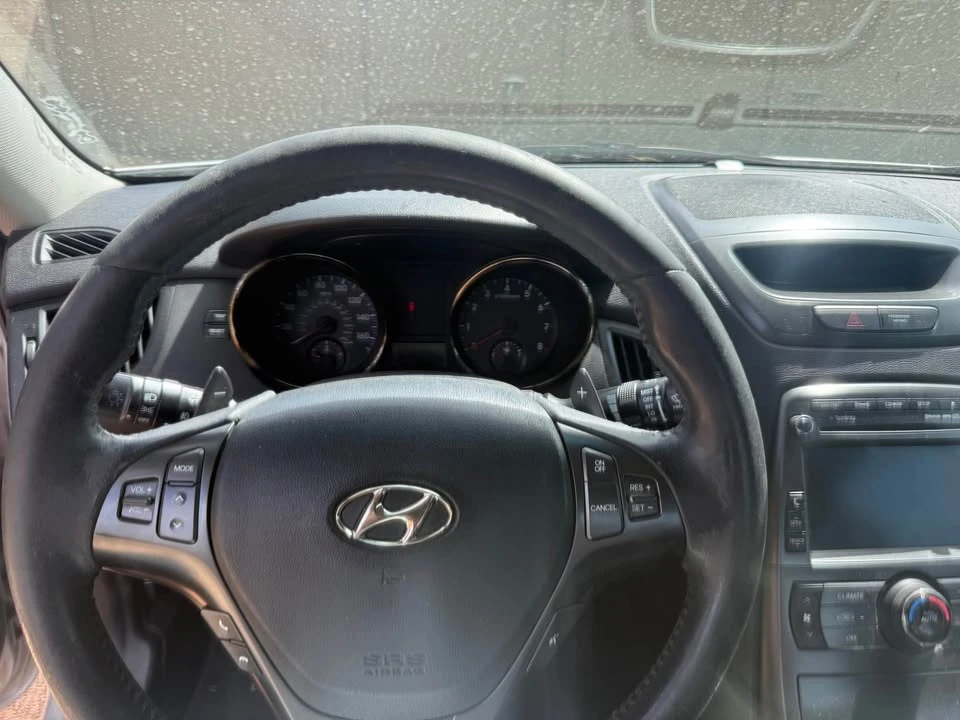 2012 Hyundai Genesis Coupe - Image 10 of 16