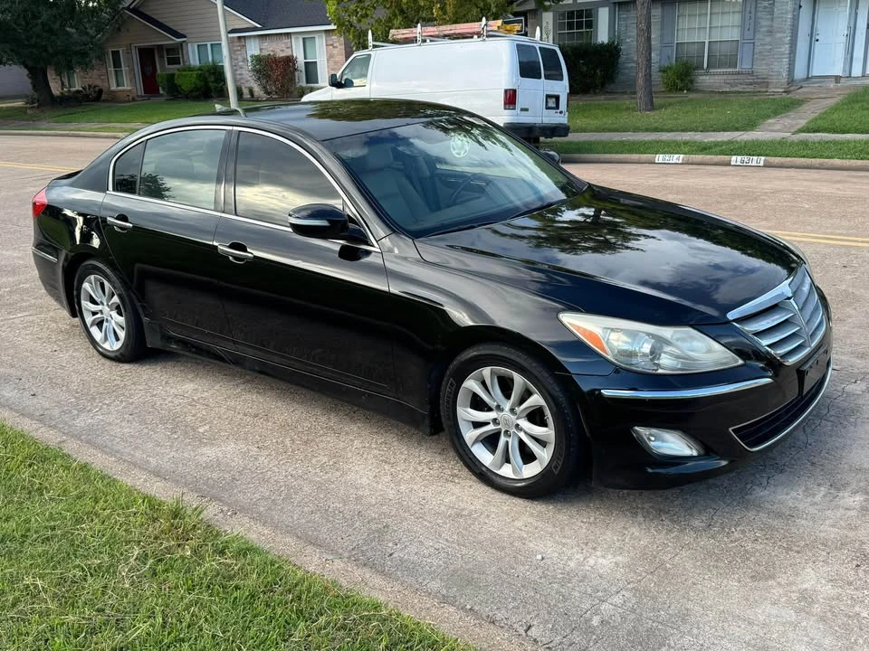 2012 Hyundai Genesis Coupe - Image 12 of 16