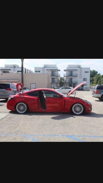 2012 Hyundai Genesis Coupe - Image 2 of 11