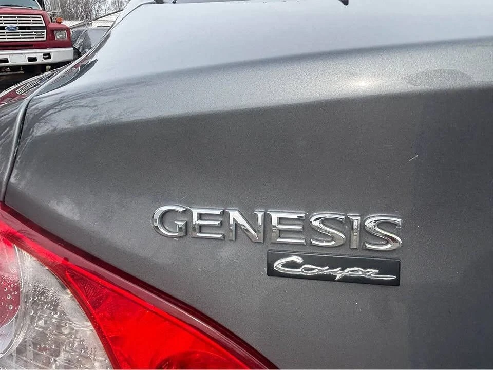 2012 Hyundai Genesis Coupe - Image 18 of 20