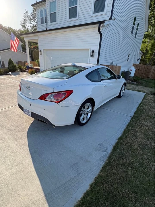 2012 Hyundai Genesis Coupe - Image 5 of 16