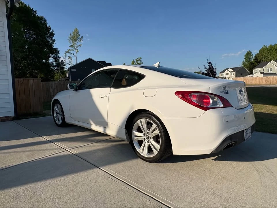 2012 Hyundai Genesis Coupe - Image 4 of 16