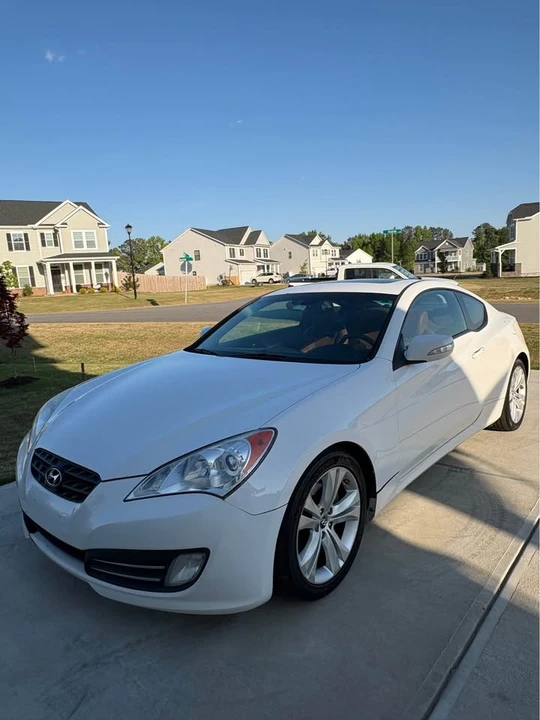 2012 Hyundai Genesis Coupe - Image 2 of 16