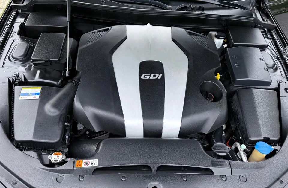 2012 Hyundai Genesis Coupe - Image 11 of 20