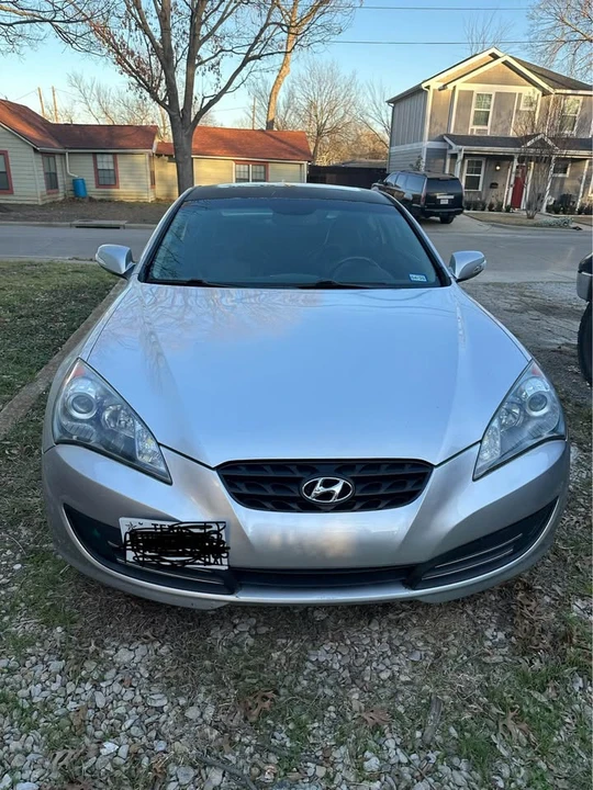 2012 Hyundai Genesis Coupe - Image 2 of 12
