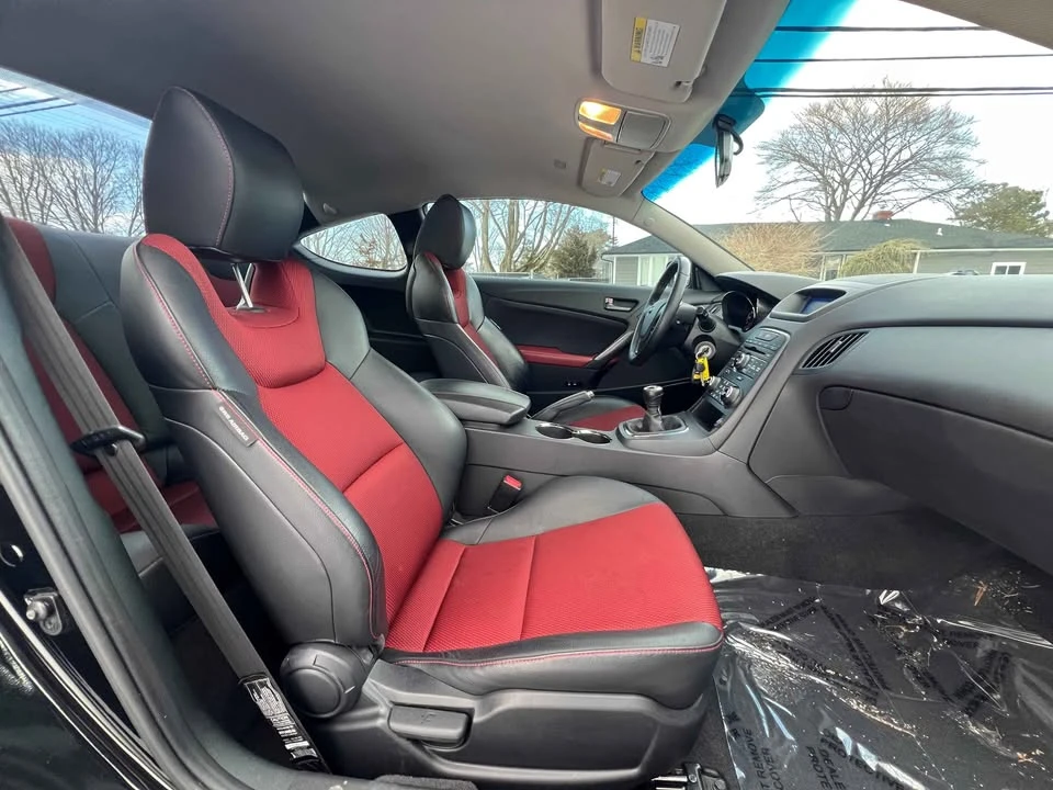 2012 Hyundai Genesis Coupe - Image 10 of 18