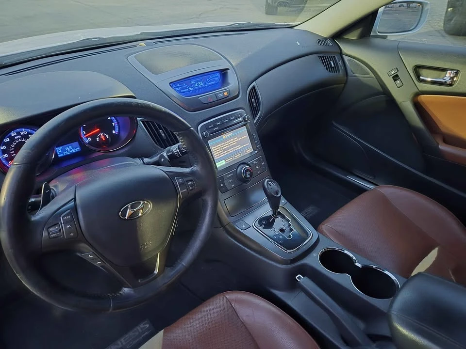 2012 Hyundai Genesis Coupe - Image 7 of 8