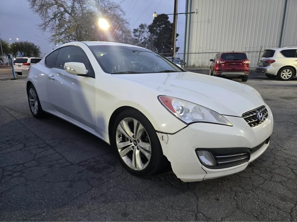 2012 Hyundai Genesis Coupe - Image 3 of 8