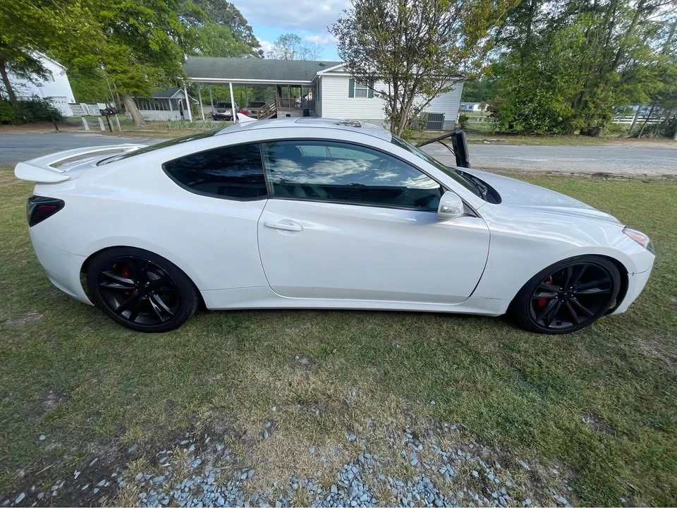 2012 Hyundai Genesis Coupe - Image 5 of 15
