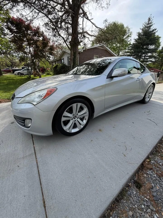 2012 Hyundai Genesis Coupe - Image 6 of 13