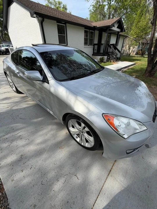2012 Hyundai Genesis Coupe - Image 11 of 13