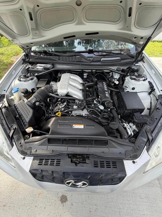 2012 Hyundai Genesis Coupe - Image 2 of 13