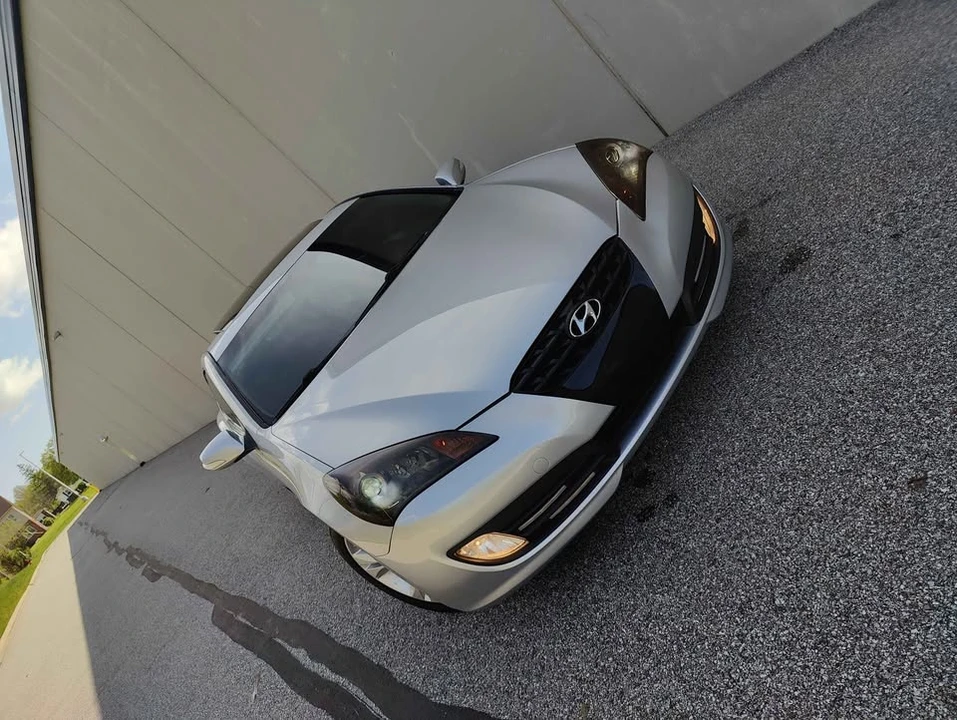 2012 Hyundai Genesis Coupe - Image 5 of 19