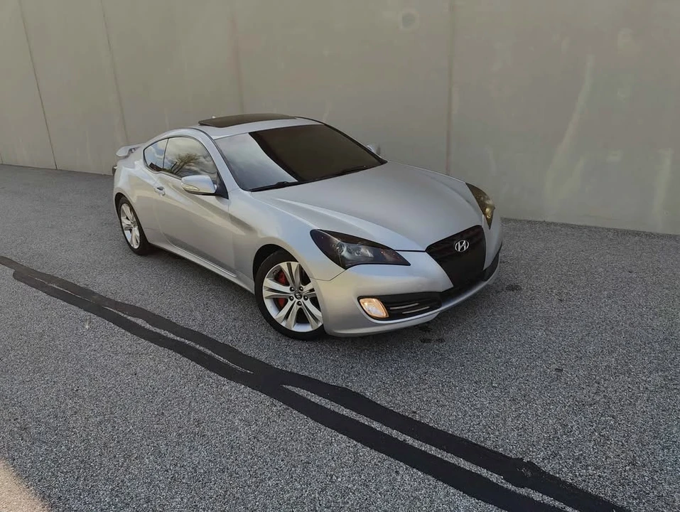2012 Hyundai Genesis Coupe - Image 3 of 19