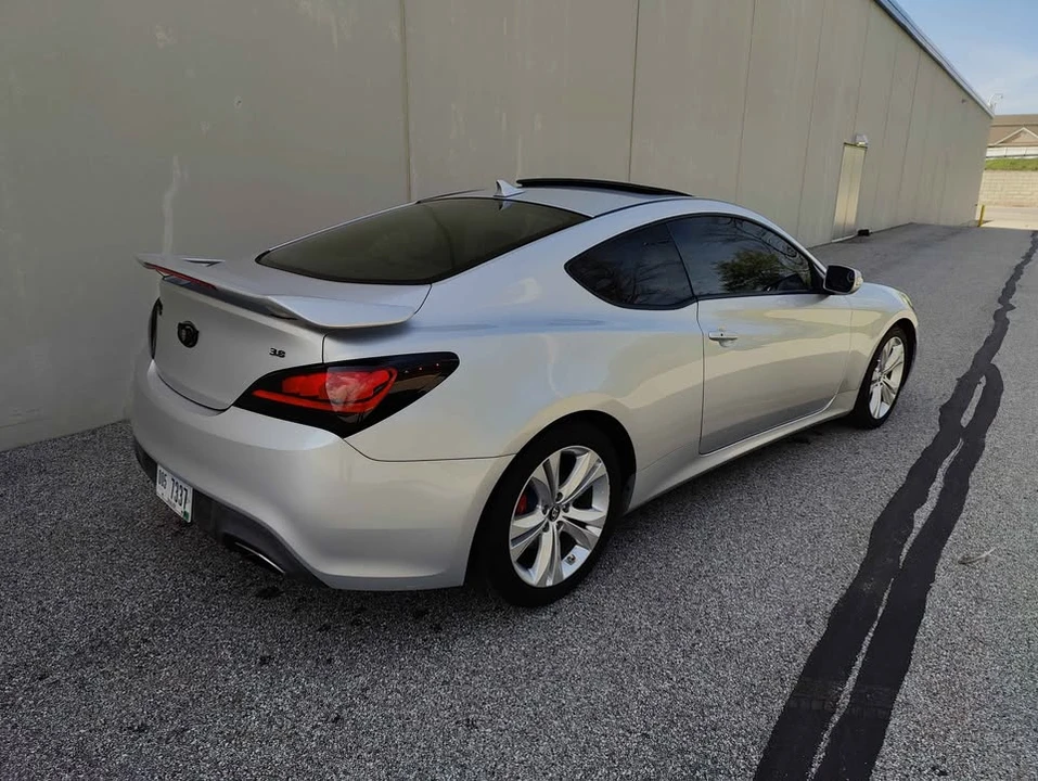2012 Hyundai Genesis Coupe - Image 7 of 19