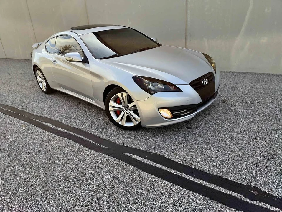 2012 Hyundai Genesis Coupe - Image 2 of 19