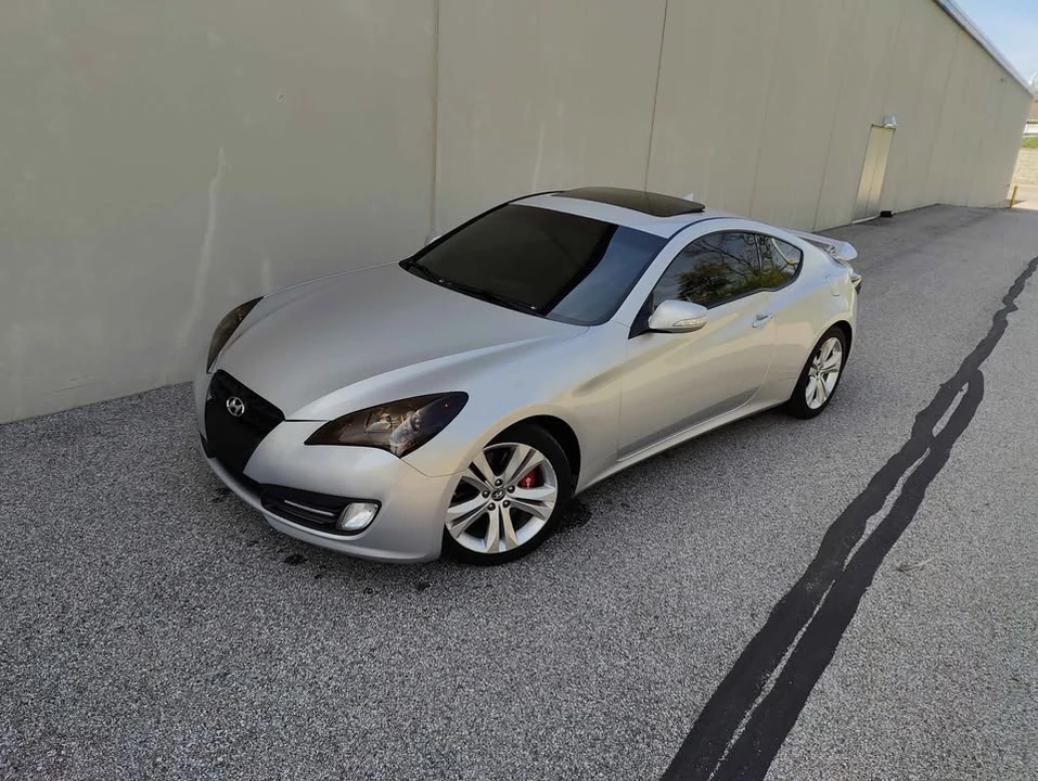 2012 Hyundai Genesis Coupe - Image 14 of 19
