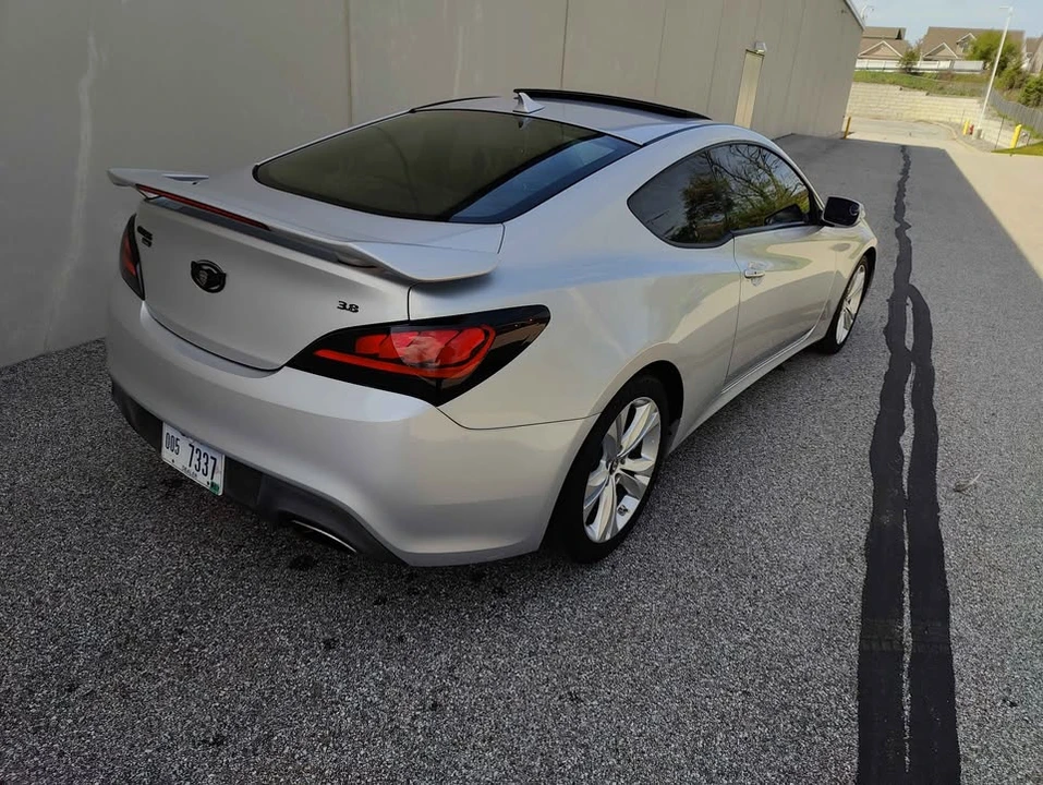 2012 Hyundai Genesis Coupe - Image 8 of 19