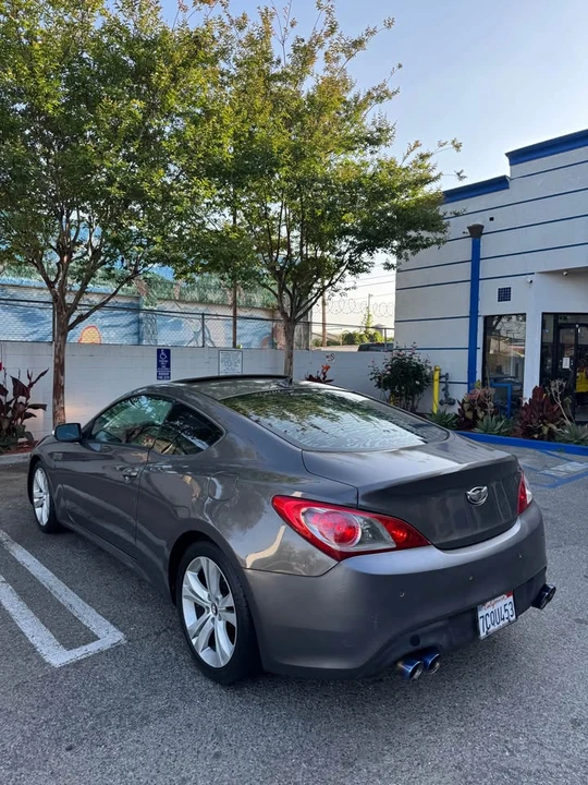 2012 Hyundai Genesis Coupe - Image 7 of 11