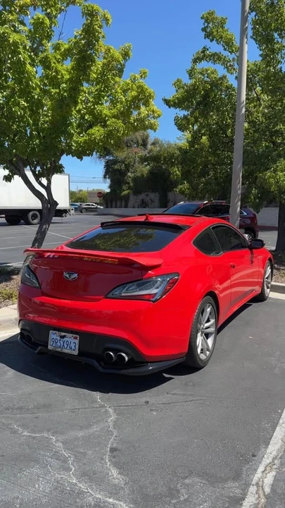 2012 Hyundai Genesis Coupe - Image 13 of 18