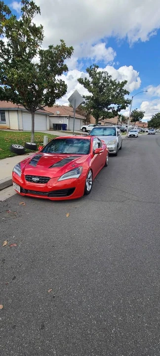 2012 Hyundai Genesis Coupe - Image 3 of 10