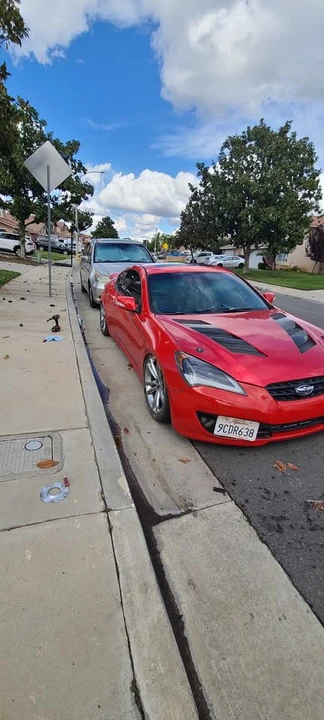 2012 Hyundai Genesis Coupe - Image 4 of 10