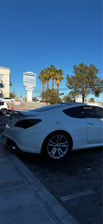 2012 Hyundai Genesis Coupe - Image 5 of 18