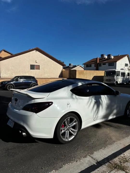 2012 Hyundai Genesis Coupe - Image 15 of 18