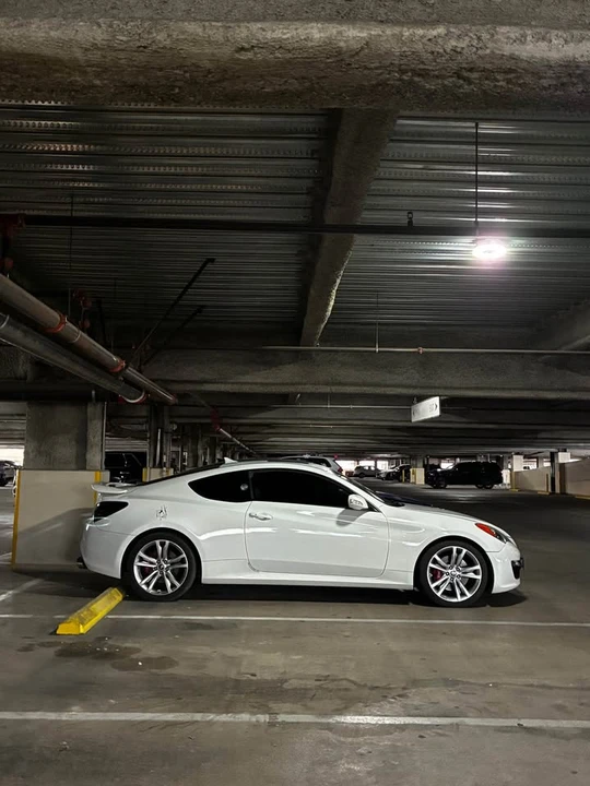 2012 Hyundai Genesis Coupe - Image 4 of 18