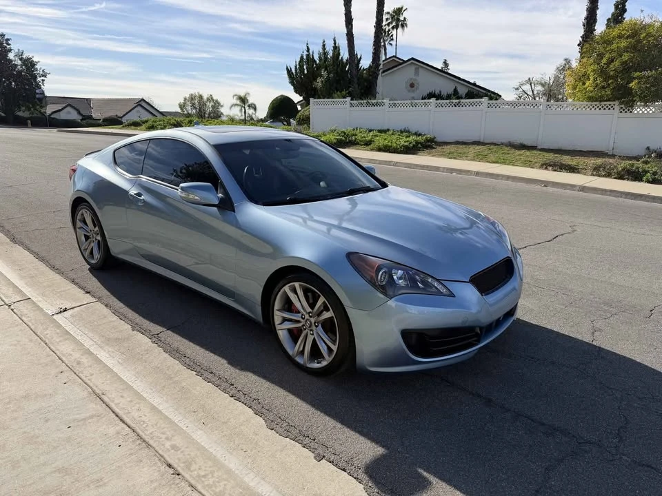 2012 Hyundai Genesis Coupe - Image 6 of 12