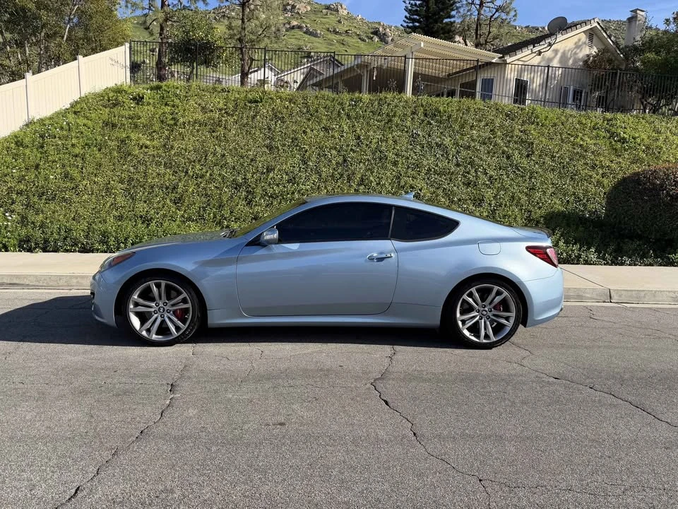 2012 Hyundai Genesis Coupe - Image 2 of 12