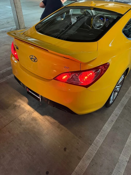 2012 Hyundai Genesis Coupe - Image 4 of 9