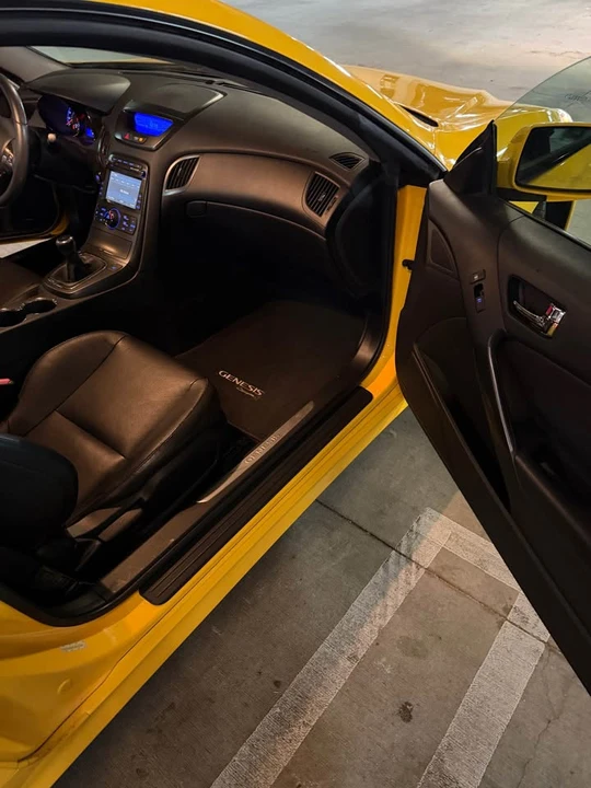 2012 Hyundai Genesis Coupe - Image 6 of 9