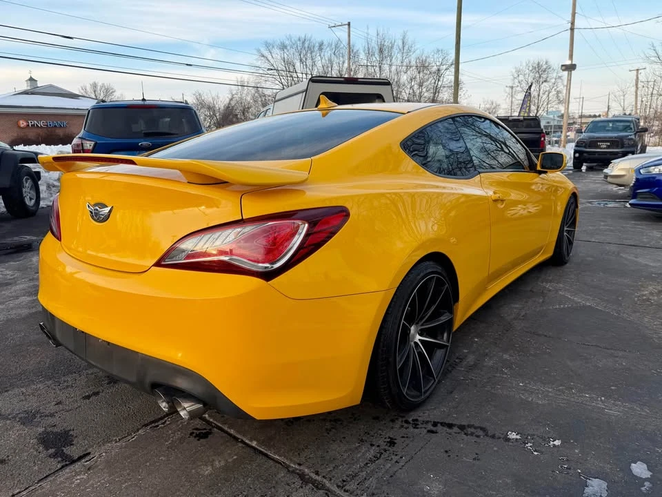 2012 Hyundai Genesis Coupe - Image 5 of 12