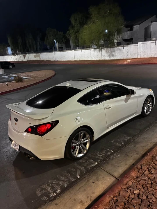 2012 Hyundai Genesis Coupe - Image 5 of 19