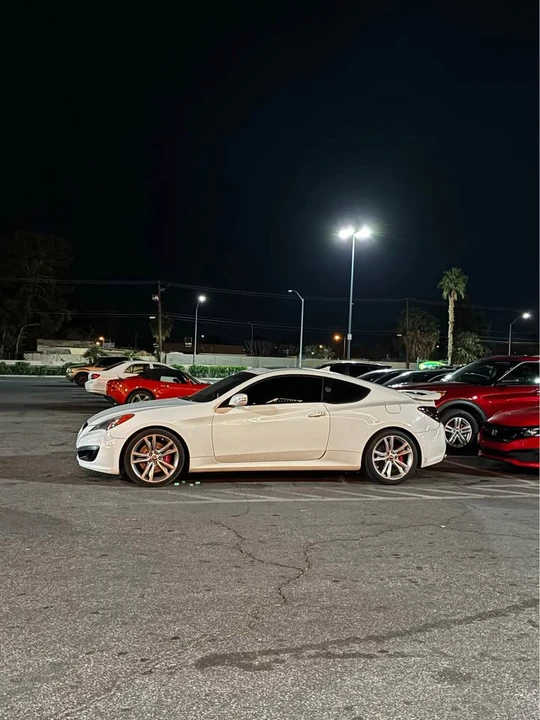 2012 Hyundai Genesis Coupe - Image 3 of 19