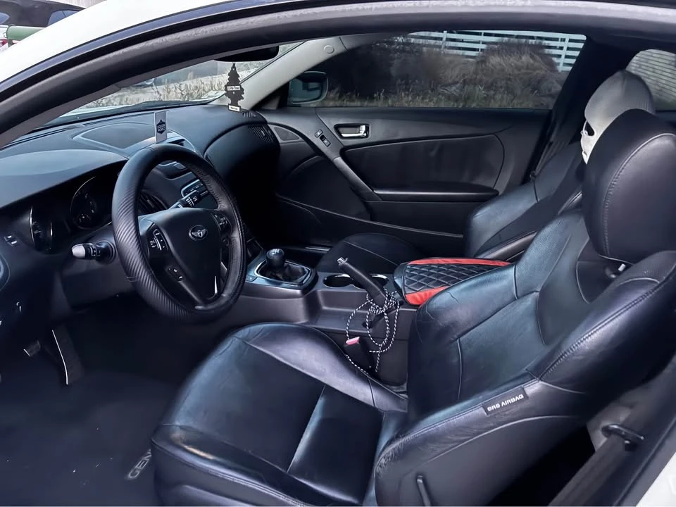2012 Hyundai Genesis Coupe - Image 2 of 19
