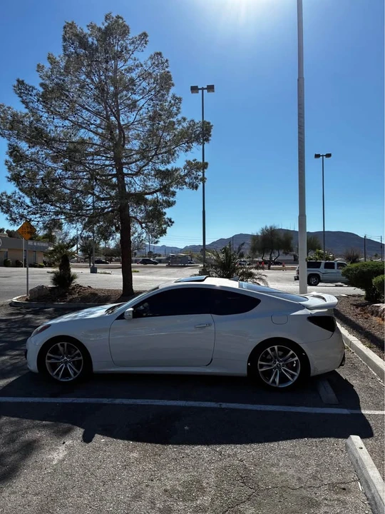 2012 Hyundai Genesis Coupe - Image 4 of 19