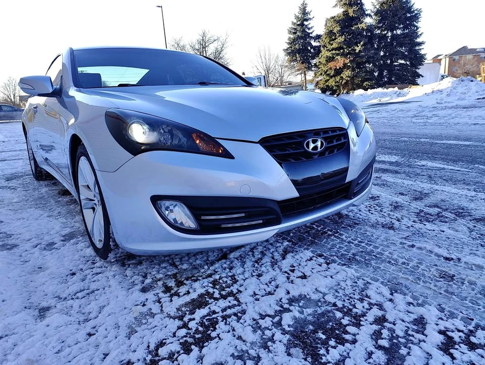 2012 Hyundai Genesis Coupe - Image 2 of 21