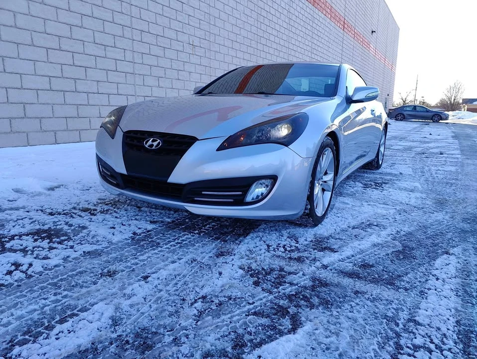 2012 Hyundai Genesis Coupe - Image 12 of 21