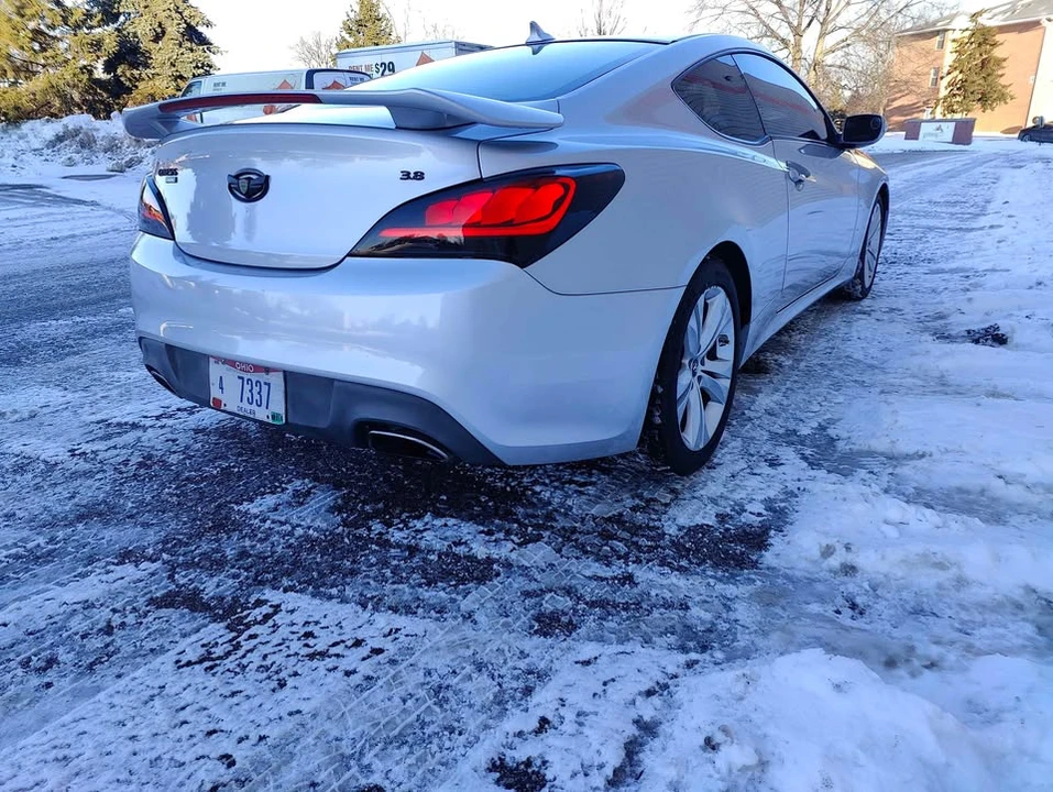 2012 Hyundai Genesis Coupe - Image 5 of 21