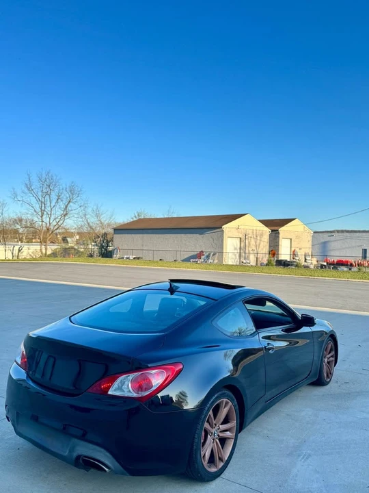 2012 Hyundai Genesis Coupe - Image 7 of 19