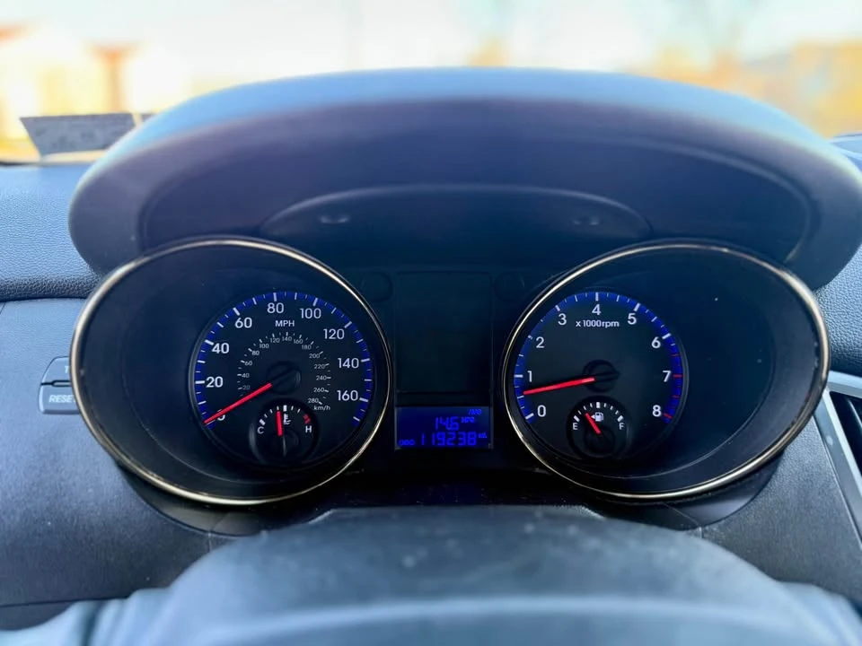 2012 Hyundai Genesis Coupe - Image 12 of 19
