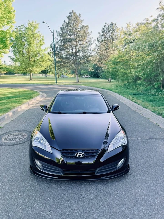 2012 Hyundai Genesis Coupe - Image 8 of 12