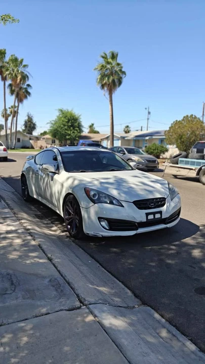 2012 Hyundai Genesis Coupe - Image 2 of 8